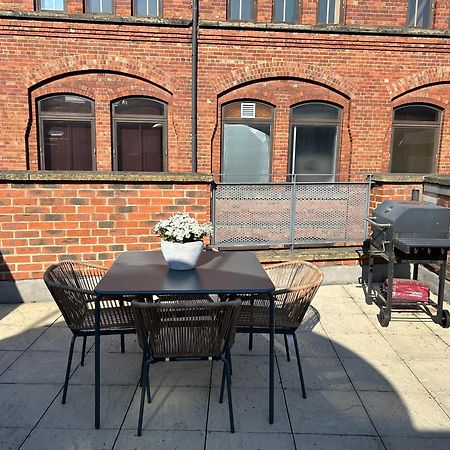 Central Leeds Townhouse With Private Roof Garden Sleeps 4 Buitenkant foto