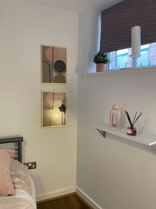 Central Leeds Townhouse With Private Roof Garden Sleeps 4 Buitenkant foto